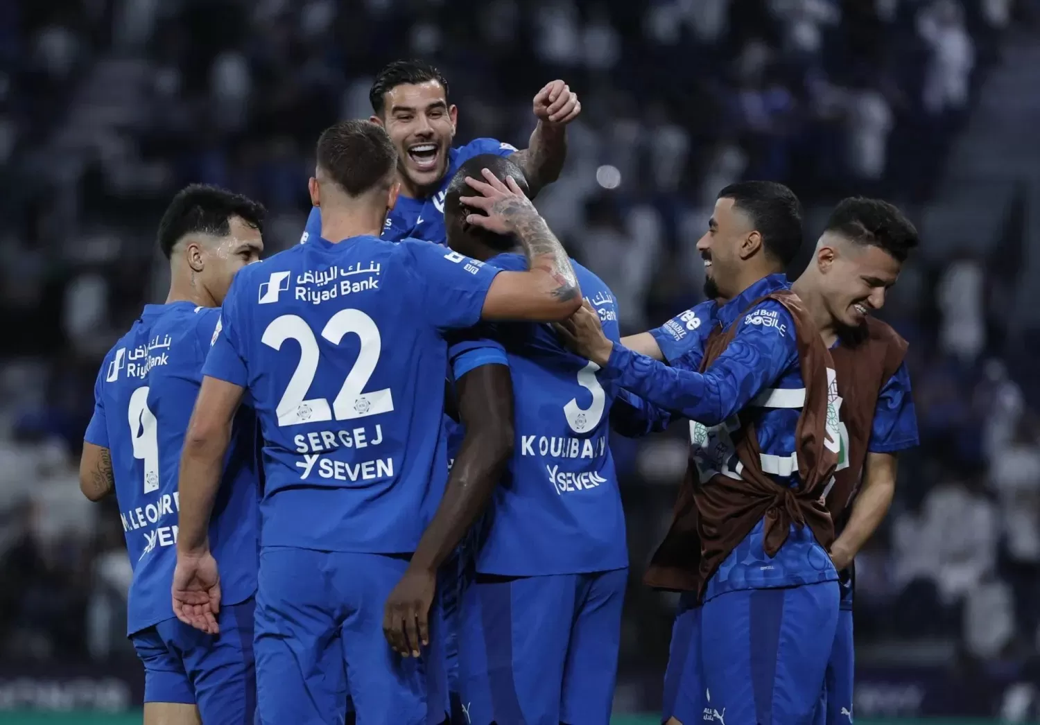 الهلال يحوّل تأخره إلى فوز أمام الأخدود