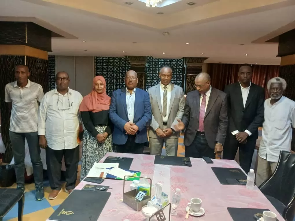 وزير الرياضة يلتقي وفد الاتحاد لبحث سبل تطوير كرة القدم