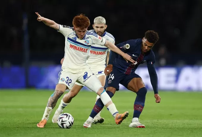 باريس سان جيرمان ينجو من الهزيمة ويتعادل مع ستراسبورغ