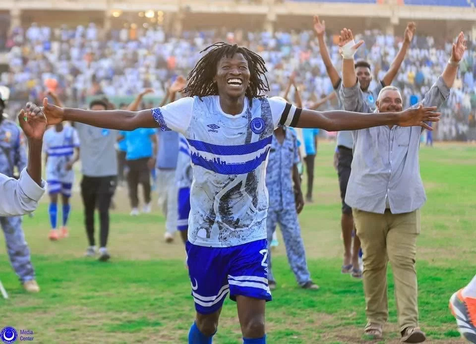 الصحفي الموريتاني يسلم سيدي يتغزّل في الهلال:  مكانة الكبار لا تليق إلا بالصدارة