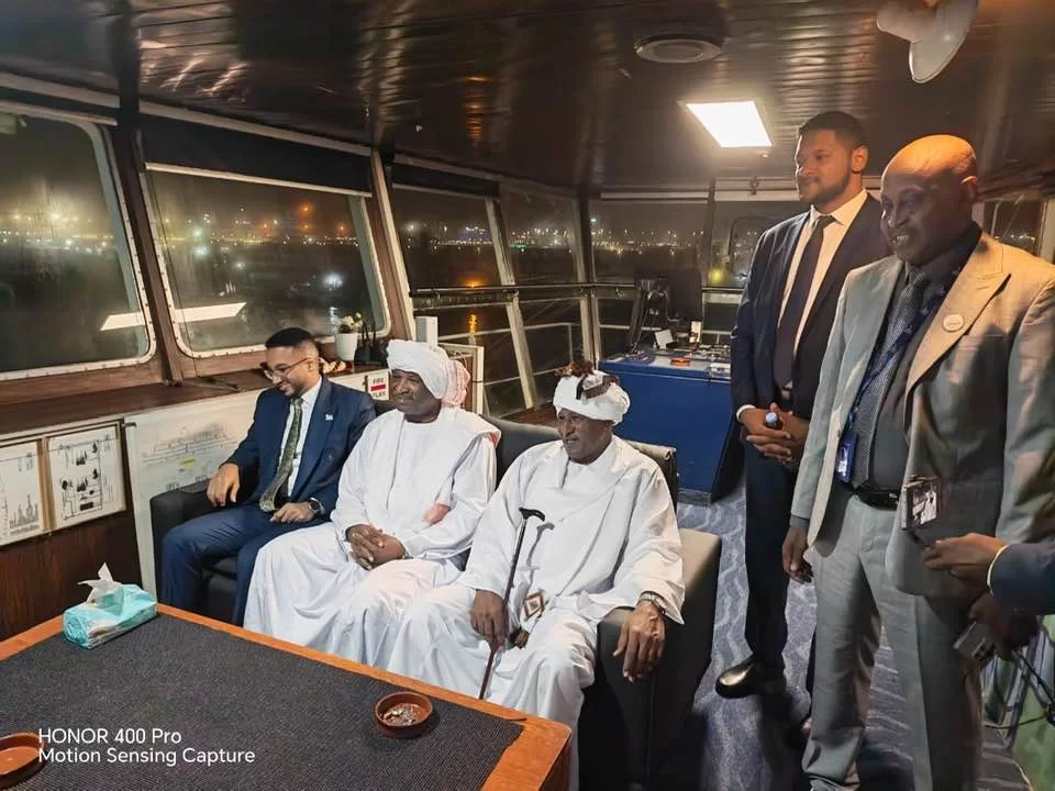 وداع الفوج الأول من العائدين إلى السودان عبر الباخرة "واسا"