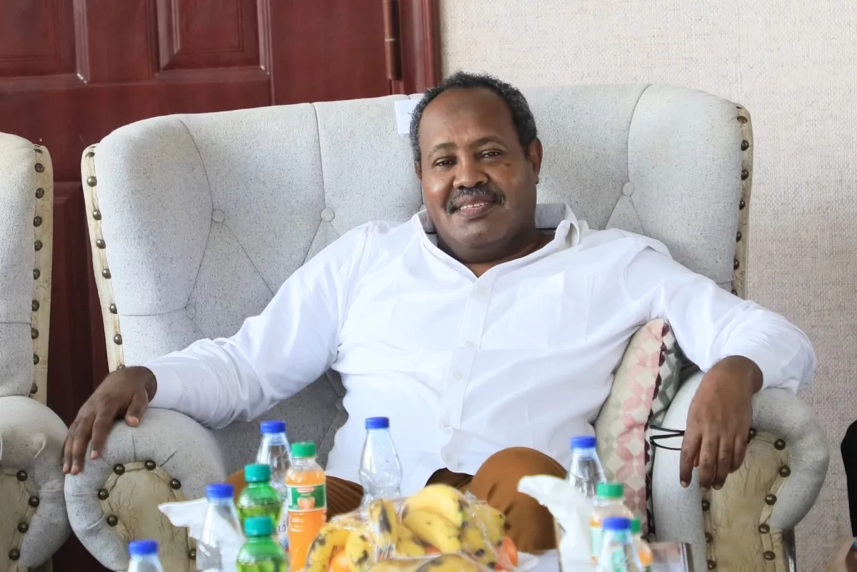 السوباط يشكر عبدالمهيمن ويرحب بعاطف النور