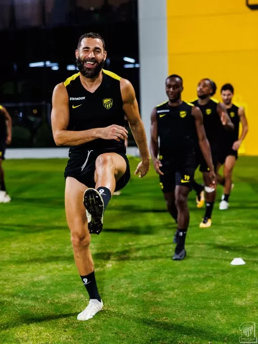 بنزيما يشارك في لقاء النصر