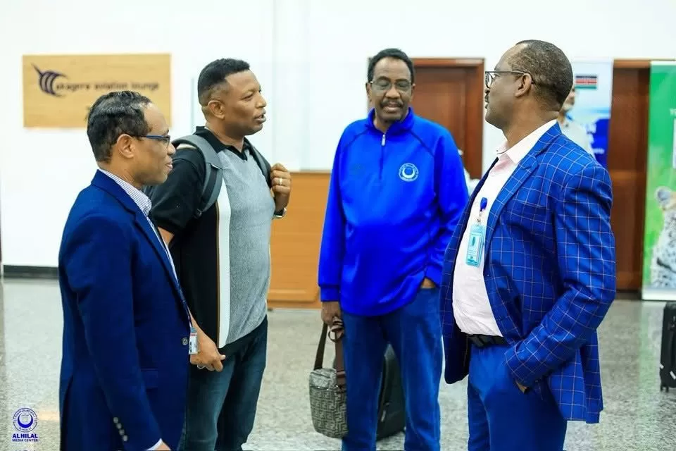 الهلال يصل  كيجالي والسفير في استقباله