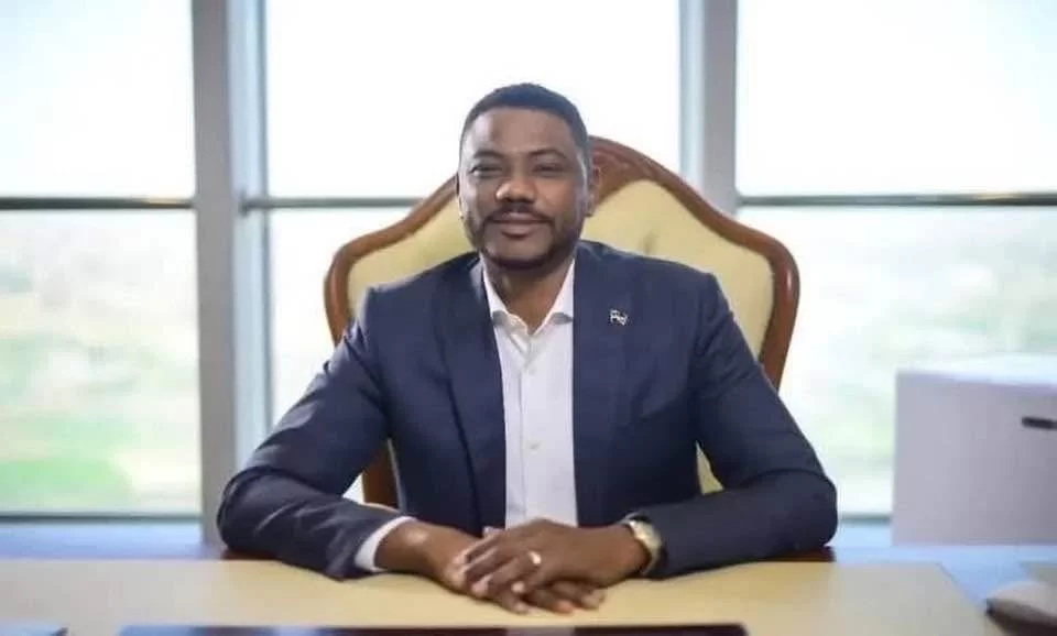 المريخ.. لا رئيس..لا مدرب.. لا لاعبين